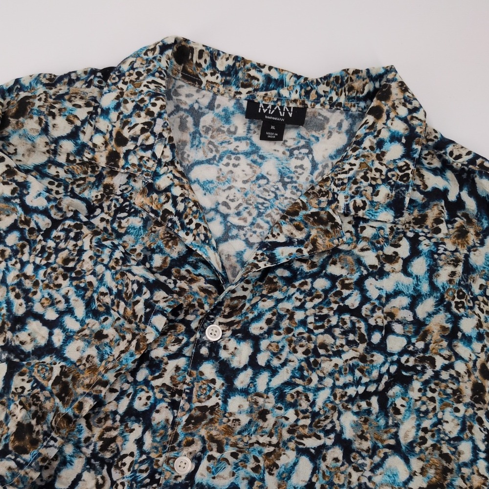 BoohooMAN Abstract Leopard Print Shirt Mens Size XL Short Sleeve Blue Brown